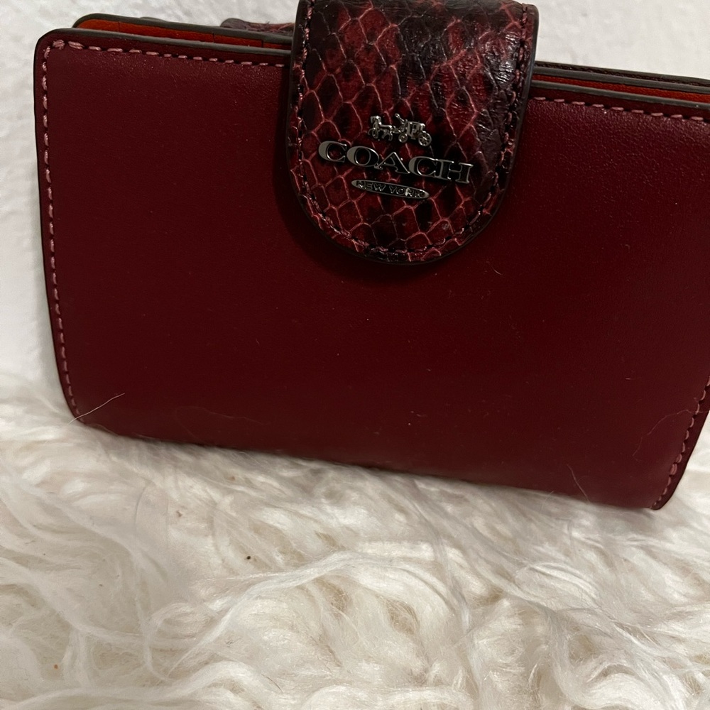 COACH Corner Wallet